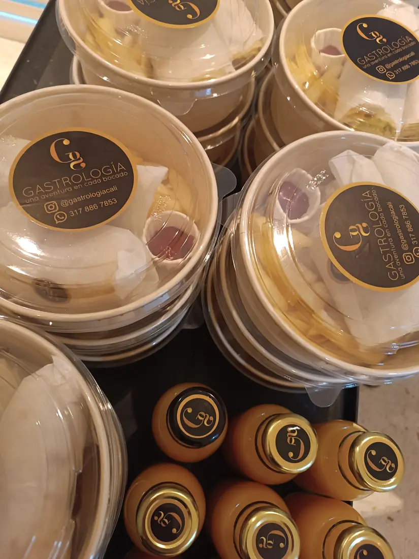 Postres individuales con sello de Gastrología