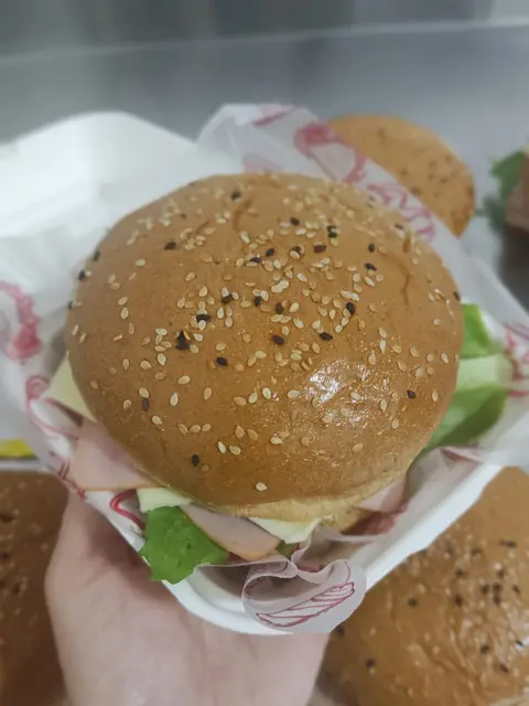 Sándwich en pan artesanal